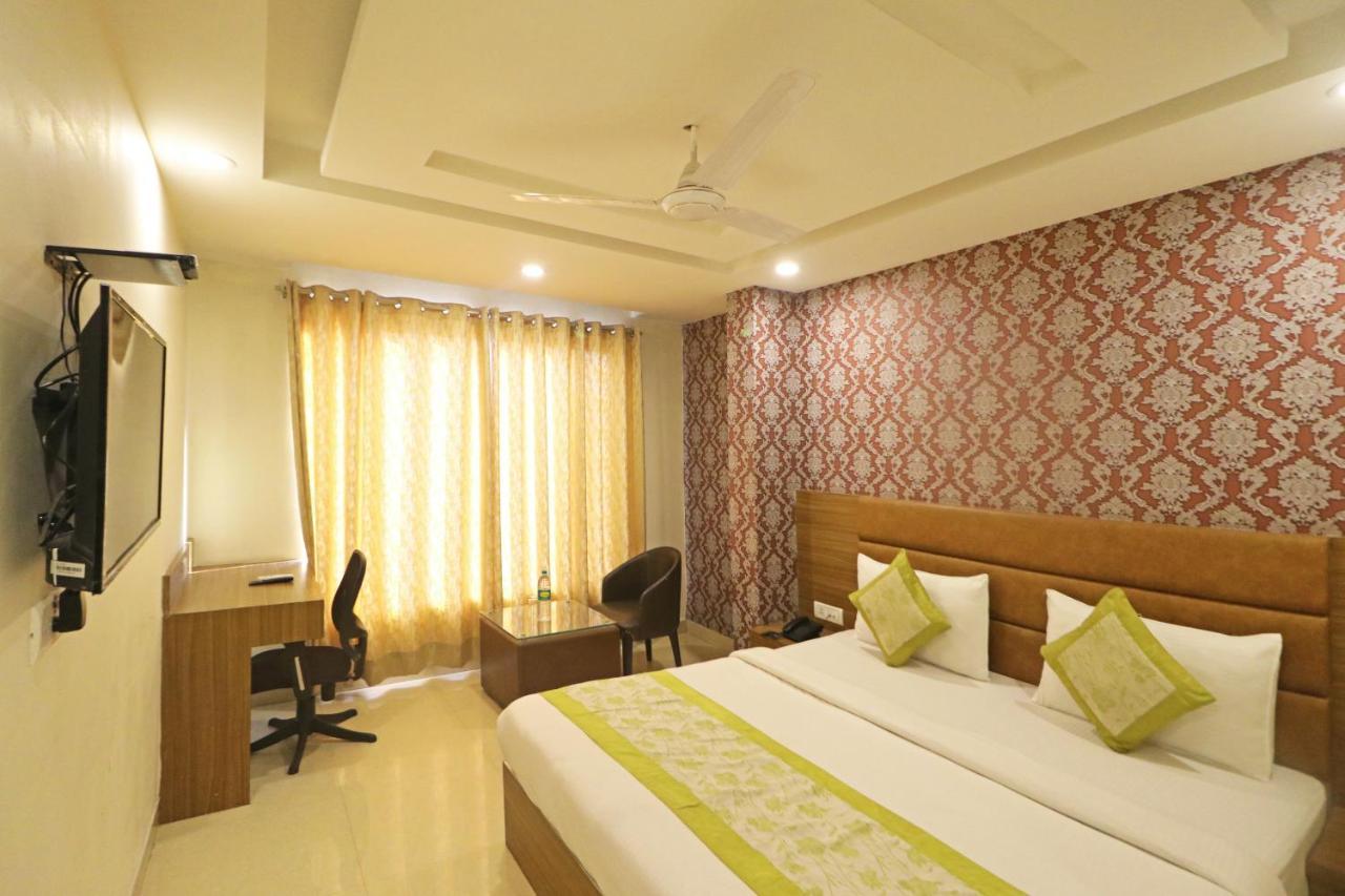 Hotel Ronit Royal Delhi Airport By D'Capitol Nueva Delhi Exterior foto