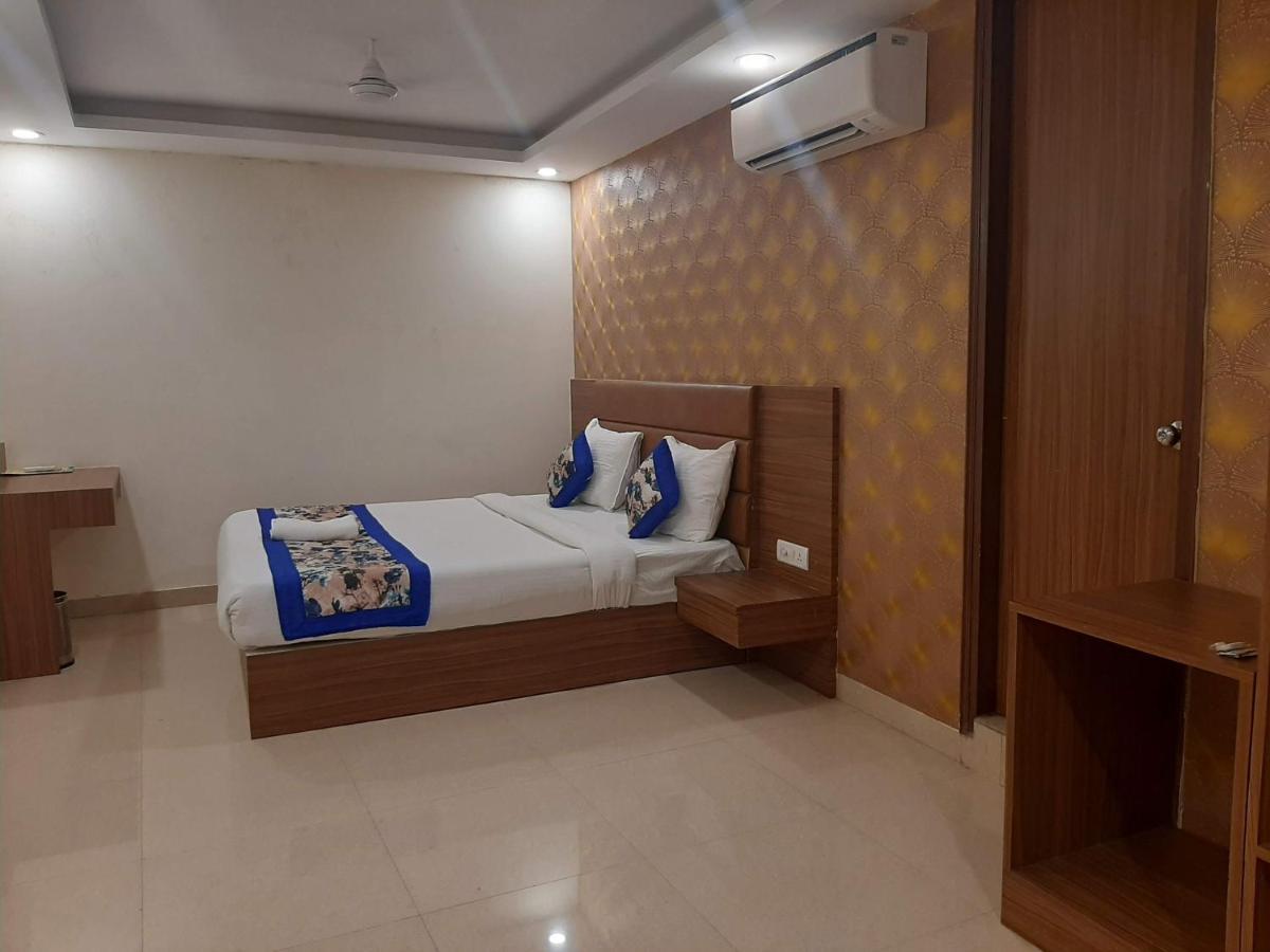 Hotel Ronit Royal Delhi Airport By D'Capitol Nueva Delhi Exterior foto