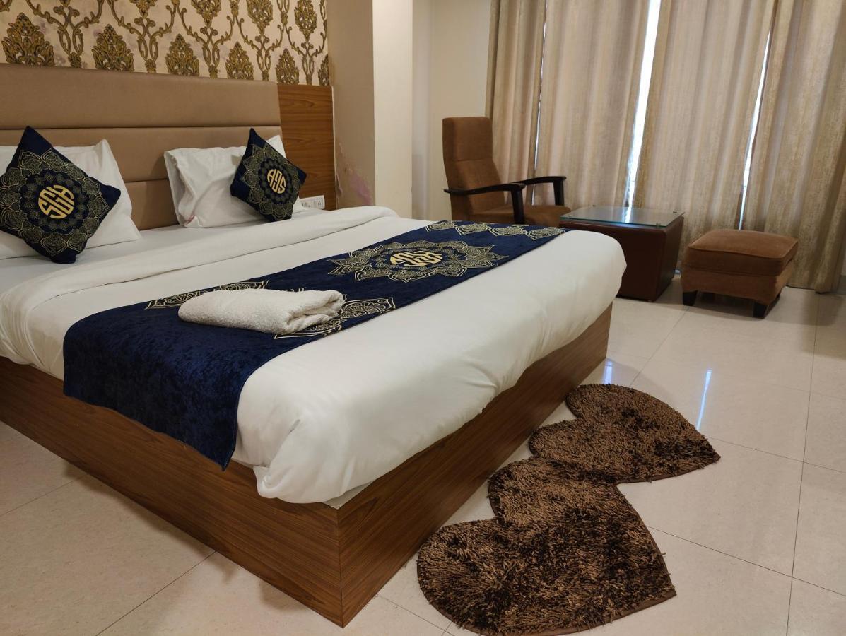 Hotel Ronit Royal Delhi Airport By D'Capitol Nueva Delhi Exterior foto