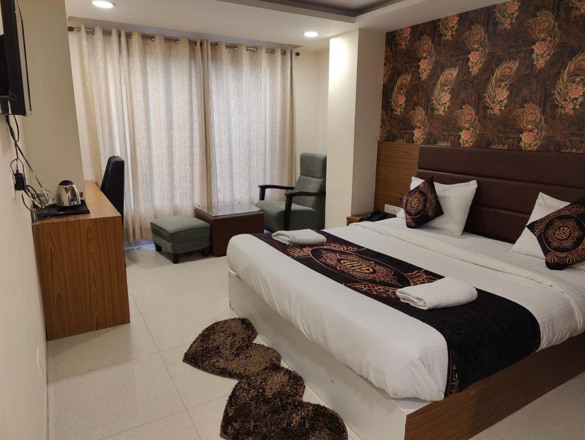 Hotel Ronit Royal Delhi Airport By D'Capitol Nueva Delhi Exterior foto