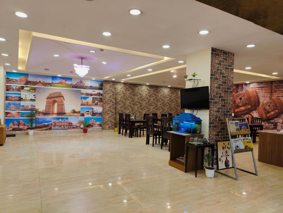 Hotel Ronit Royal Delhi Airport By D'Capitol Nueva Delhi Exterior foto
