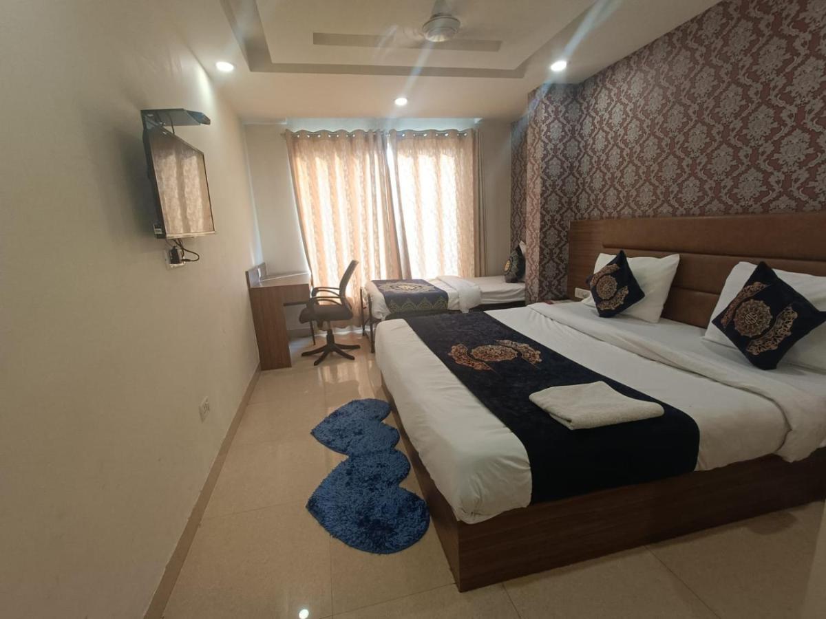 Hotel Ronit Royal Delhi Airport By D'Capitol Nueva Delhi Exterior foto