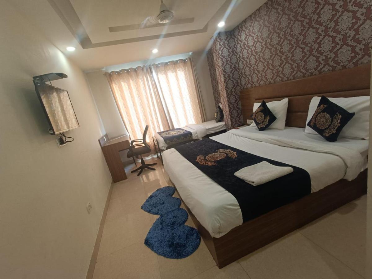Hotel Ronit Royal Delhi Airport By D'Capitol Nueva Delhi Exterior foto