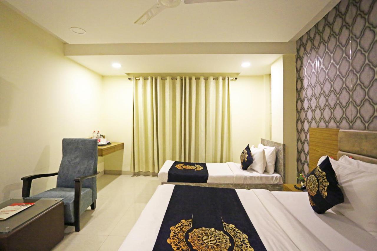 Hotel Ronit Royal Delhi Airport By D'Capitol Nueva Delhi Exterior foto