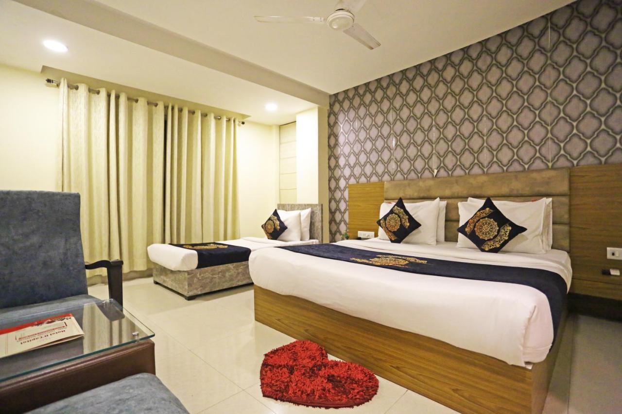 Hotel Ronit Royal Delhi Airport By D'Capitol Nueva Delhi Exterior foto