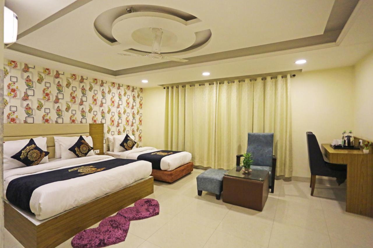 Hotel Ronit Royal Delhi Airport By D'Capitol Nueva Delhi Exterior foto