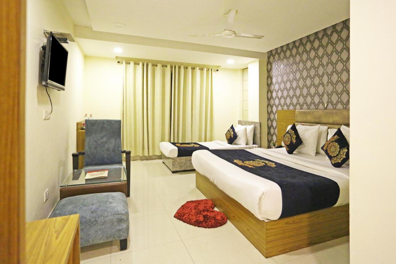 Hotel Ronit Royal Delhi Airport By D'Capitol Nueva Delhi Exterior foto