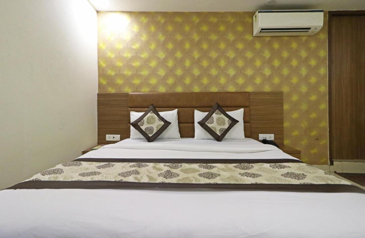 Hotel Ronit Royal Delhi Airport By D'Capitol Nueva Delhi Exterior foto